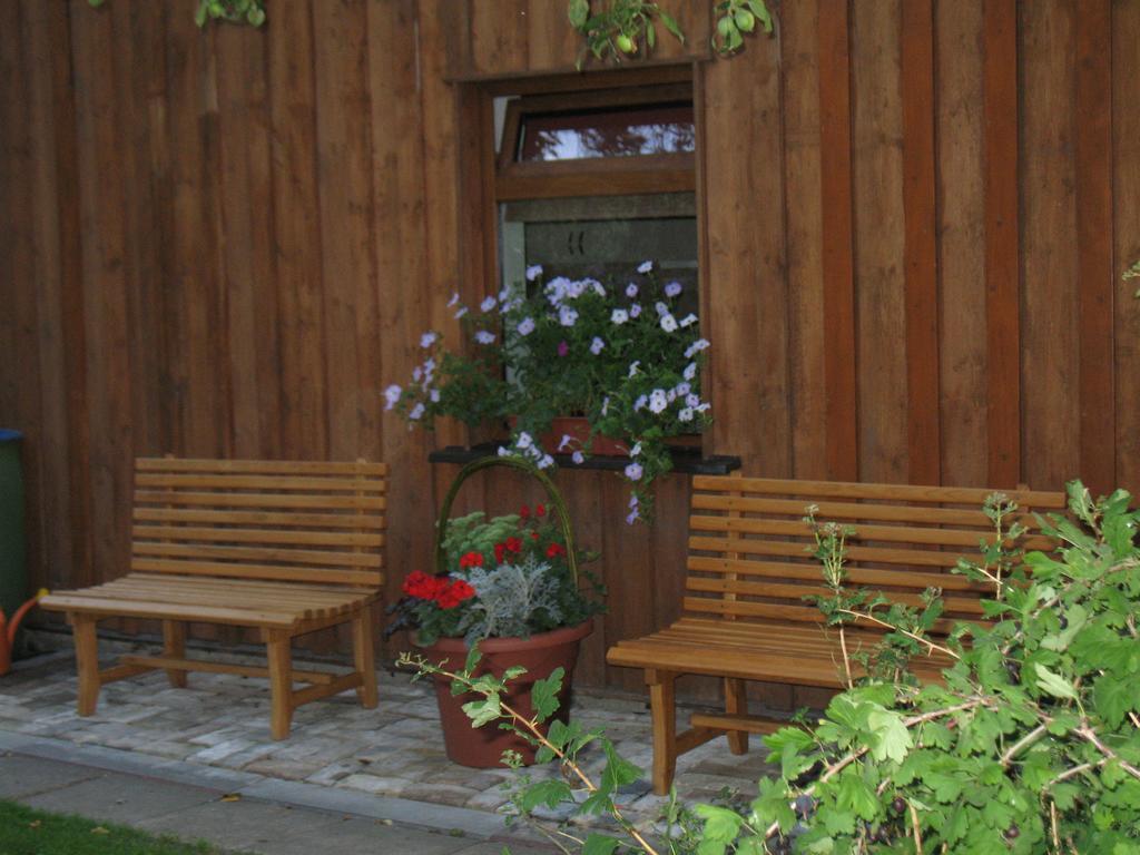 Pulkvedis Guest House Ventspils Exterior foto